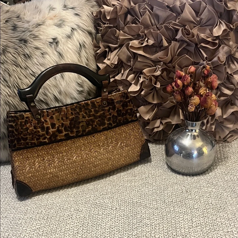 Woven Womens Brown Tan Straw Rattan Leopard Animal Print Wood Handle Handbag